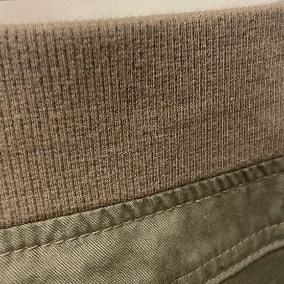 Like new! Gloria Vanderbilt Army Pants with Boot Cut.. - Picture 4 of 5